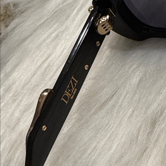 DEZI LIL' DRIPPY SUNGLASSES - Picture 7 of 8